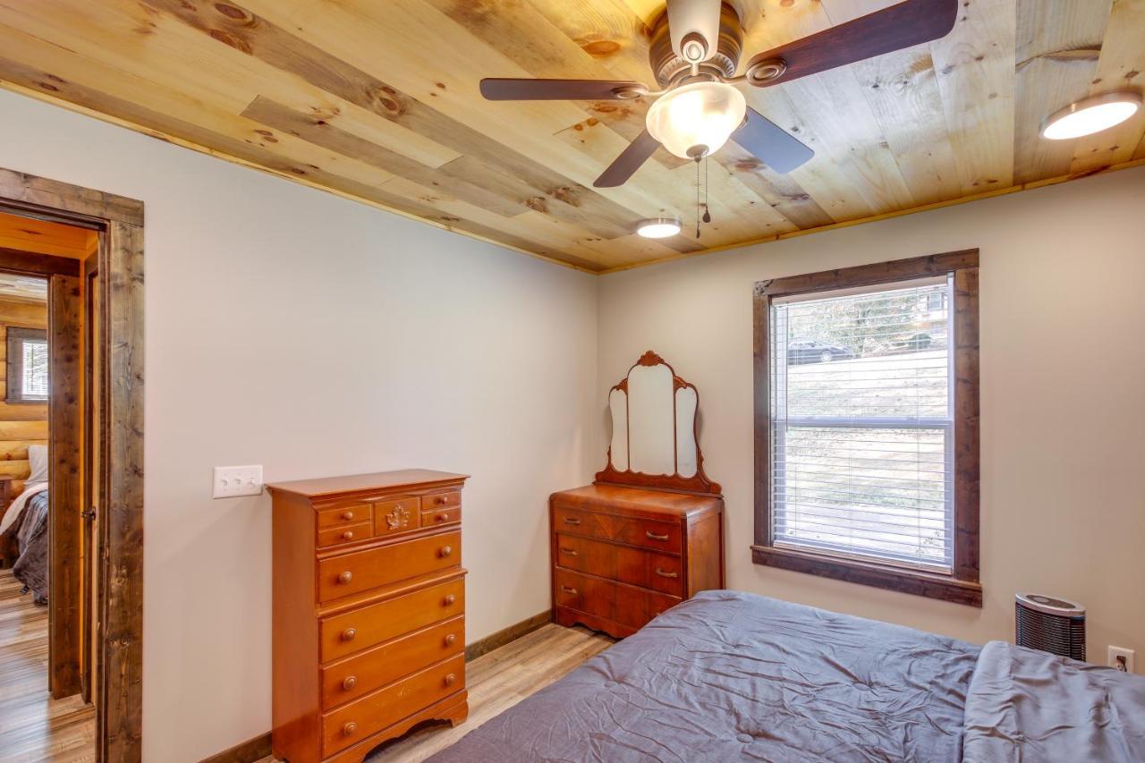 Pet-Friendly Chattanooga Cabin With Hot Tub And Kayaks Bagian luar foto
