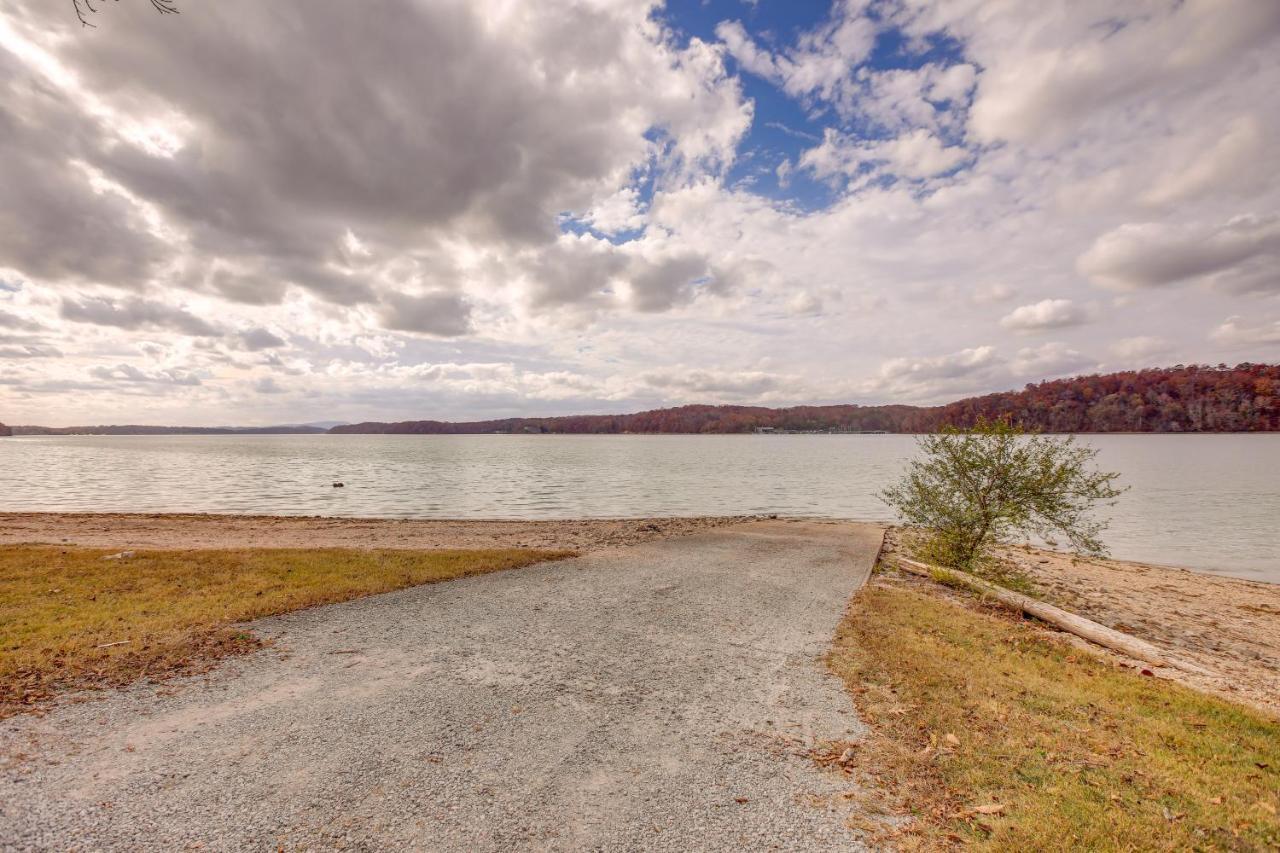 Pet-Friendly Chattanooga Cabin With Hot Tub And Kayaks Bagian luar foto